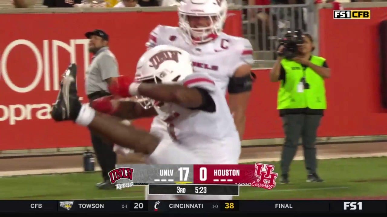 Jalen Catalon's 36-yard pick-six extends UNLV's lead to 24-0 over Houston