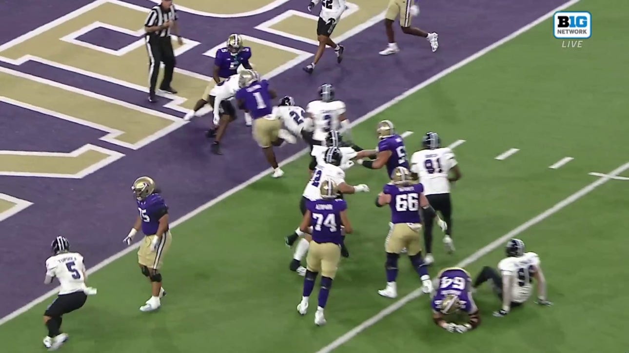 Jonah Coleman rushes in for a five-yard TD, giving Washington a lead over Weber State