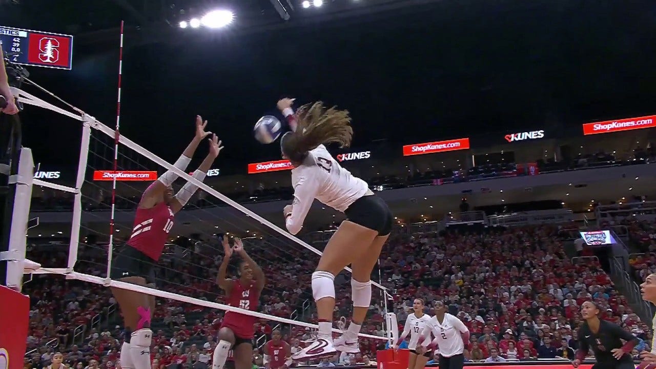 Stanford wins the third set 25-22 vs. Wisconsin, taking a 2-1 match lead.