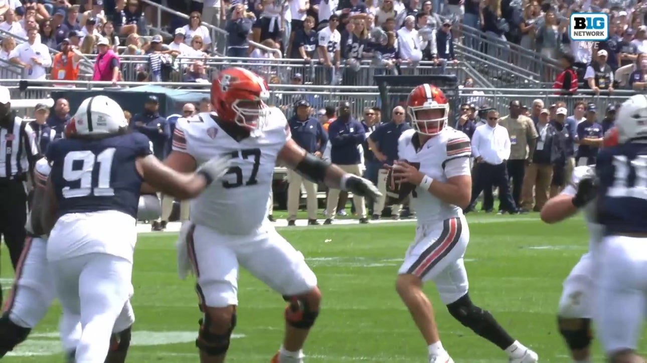 Connor Bazelak throws a 16-yard DIME to Malcom Johnson Jr. as Bowling Green grabs a 17-7 lead over Penn State