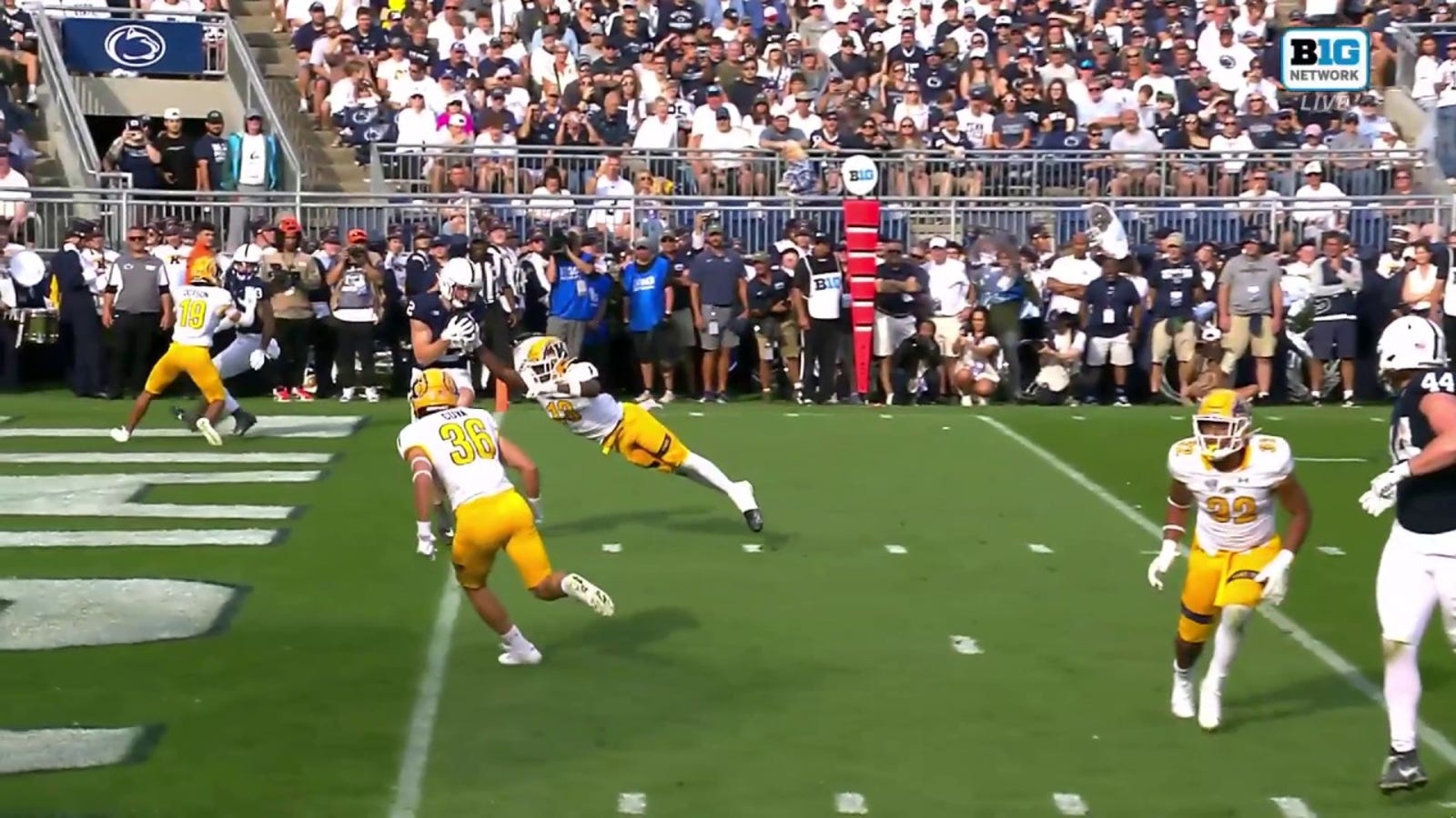 Drew Allar connects with Liam Clifford for a 14-yard TD, extending Penn State's lead over Kent State