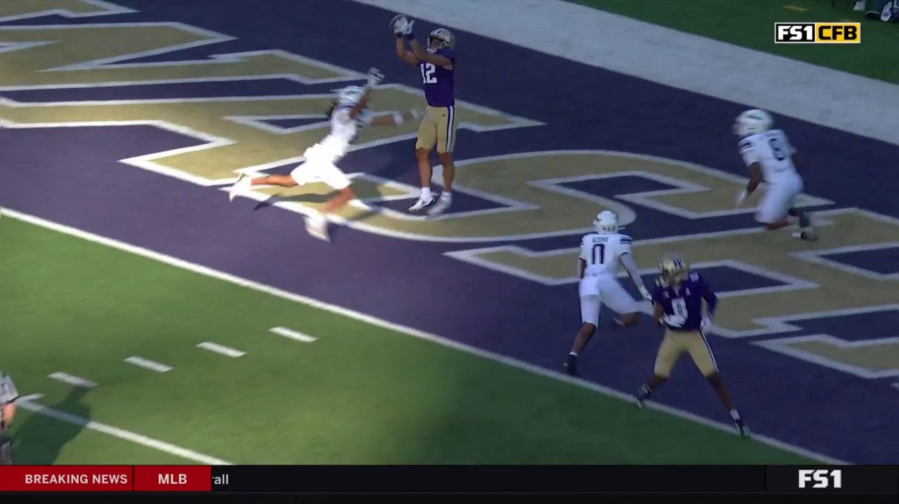 Will Rogers finds Denzel Boston for a second TD, this from 14 yards, extending Washington's lead over Northwestern