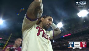 Nick Castellanos lines a walk-off single to win it for the Phillies, a 7-6 victory vs the Mets