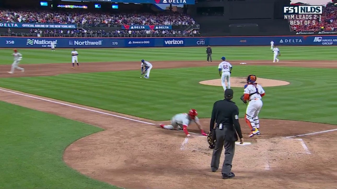 Bryce Harper scores on Mark Vientos' fielding error to give Phillies a 1-0 lead over Mets