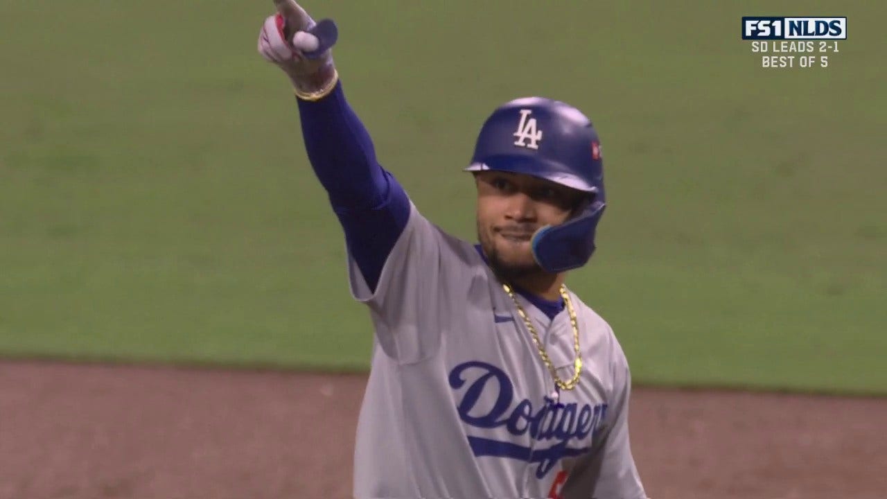 Shohei Ohtani and Mookie Betts' RBI singles give Dodgers 3-0 lead over Padres