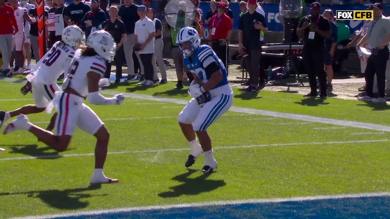 Parker Kingston finds LJ Martin on a 33-yard touchdown pass, giving BYU a 14-7 lead over Arizona