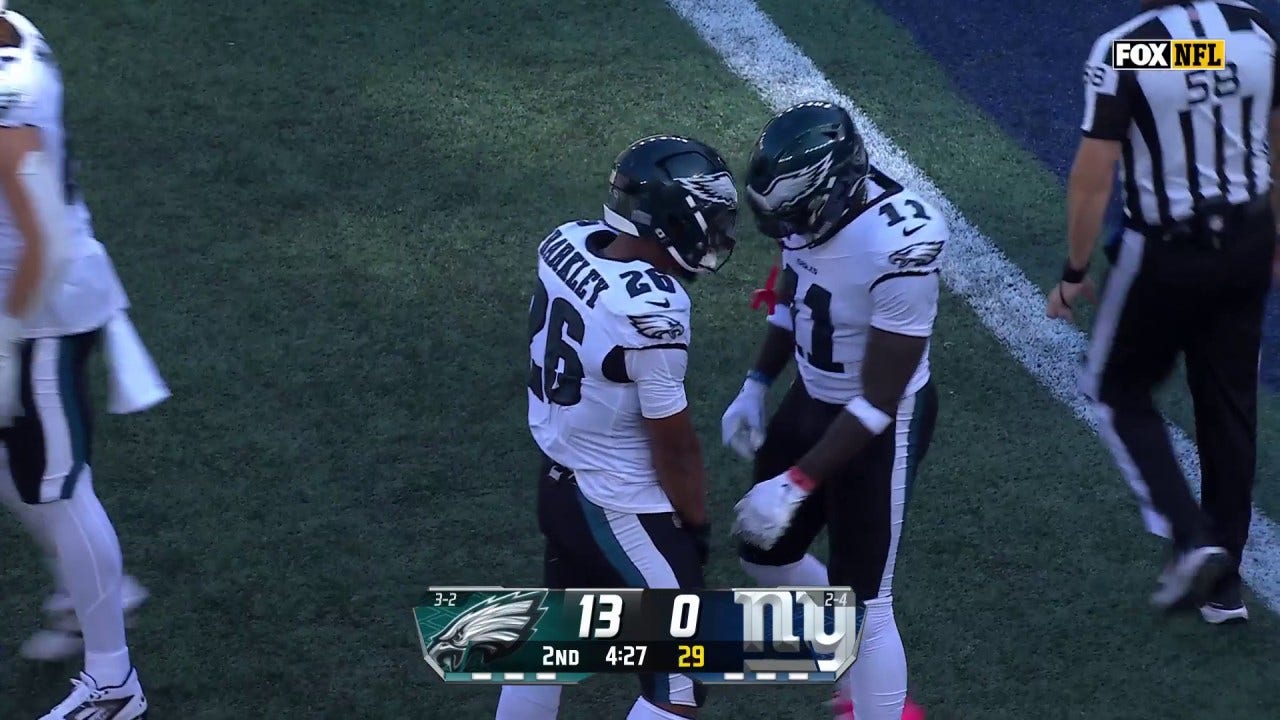 Jalen Hurts finds A.J. Brown for a 41-yard touchdown to extend Eagles' lead over Giants