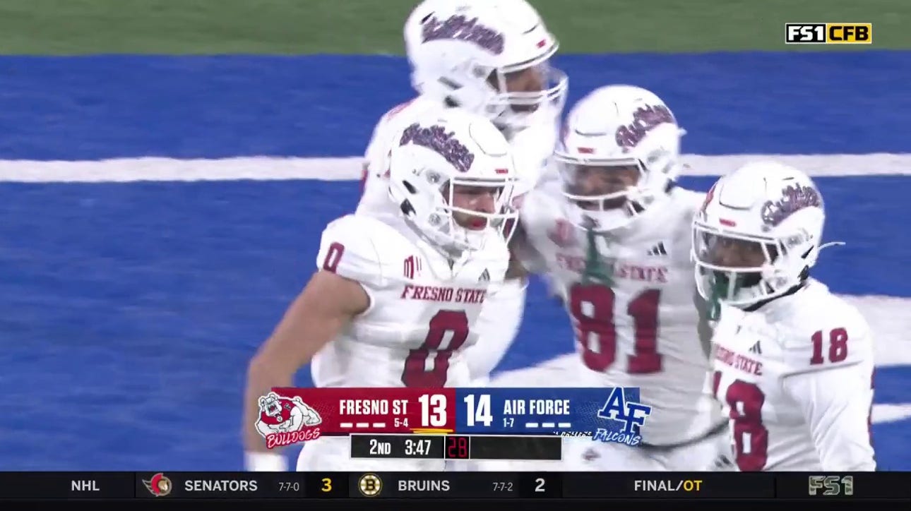 Fresno State's Mac Dalena scores a 73-yard touchdown to even the score against Air Force