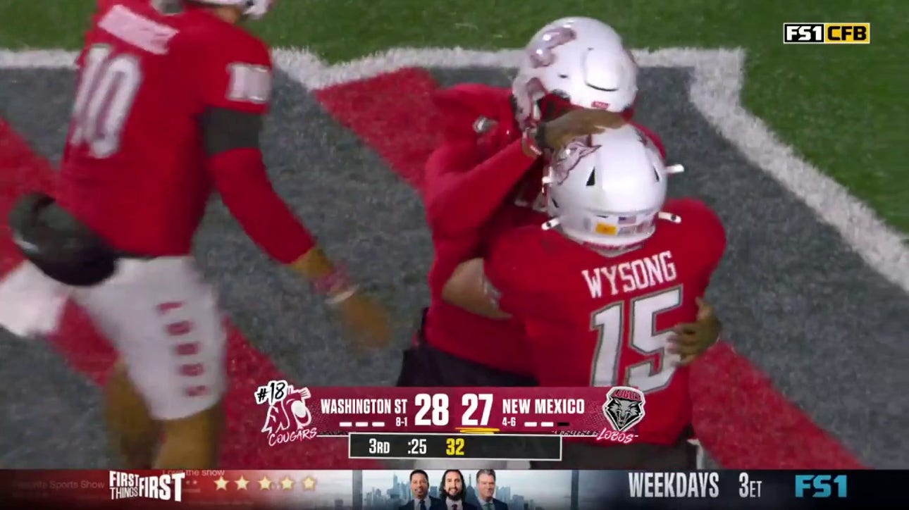 New Mexico's Eli Sanders takes it 26 yards for a game-tying rushing touchdown against Washington State