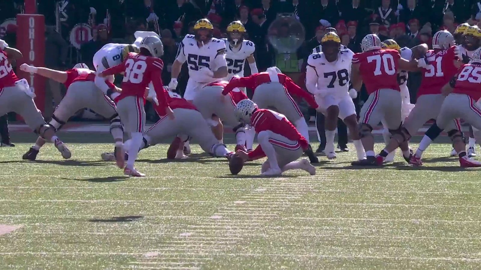 Jayden Fielding MISSES 38-yard field goal attempt as Michigan holds on to 7-3 lead vs. Ohio State 