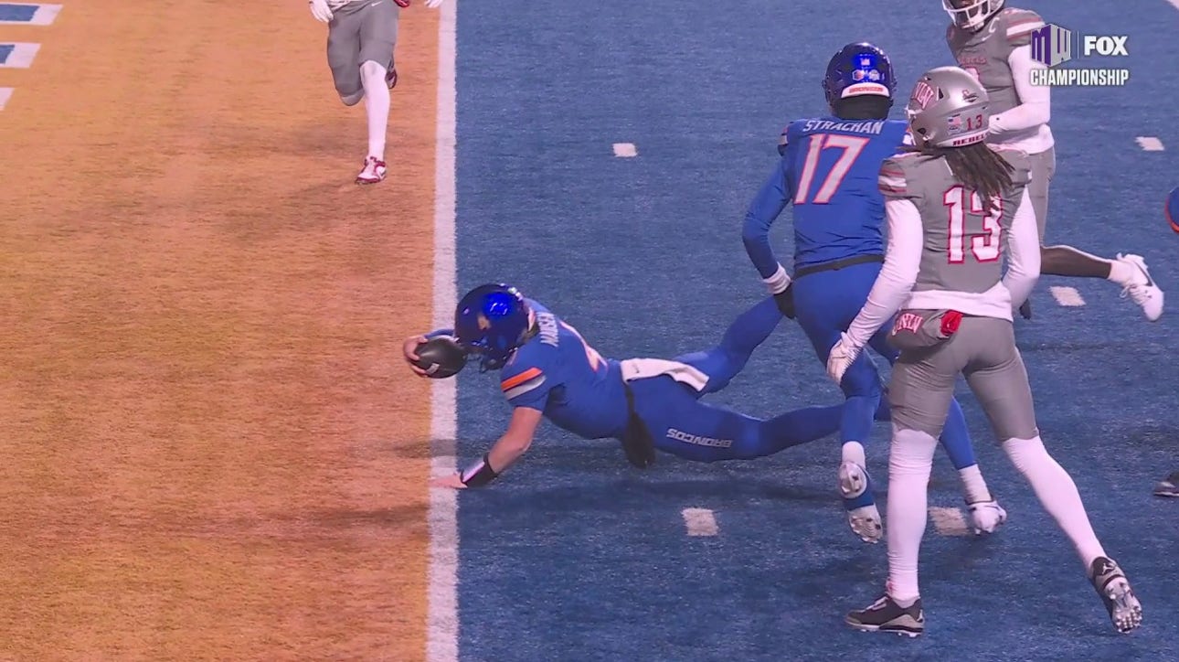 Boise State's Maddux Madsen scrambles for 14-yard touchdown to take 14-0 lead over UNLV