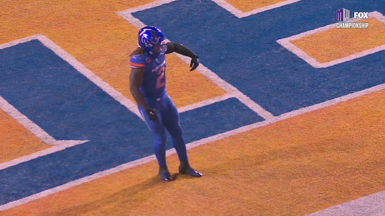 Ashton Jeanty's 75-yard rushing touchdown gives Boise State a 21-0 lead over UNLV 