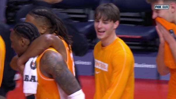 Jordan Gainey's coast-to-coast game-winner secures No. 1 Tennessee's 66-64 win over Illinois