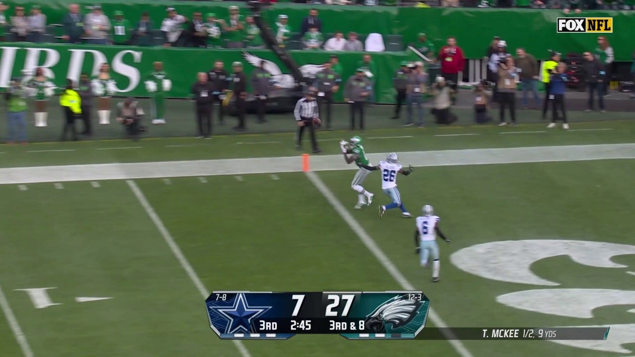 Tanner McKee finds A.J. Brown for his first NFL TD, giving Eagles a 34-7 lead over Cowboys