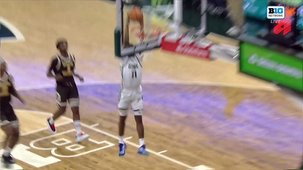 Jase Richardson throws down one-handed dunk in transition to help Michigan State shrink Western Michigan's lead