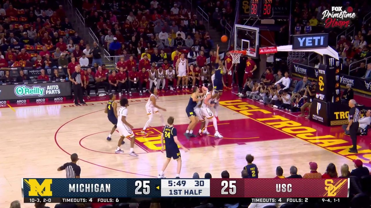 Michigan's Rubin Jones throws down a NASTY putback jam vs. USC