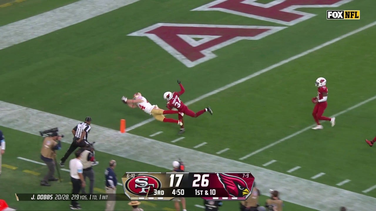 49ers' Joshua Dobbs hits Kyle Juszczyk on a 36-yard touchdown pass, trimming Cardinals' lead