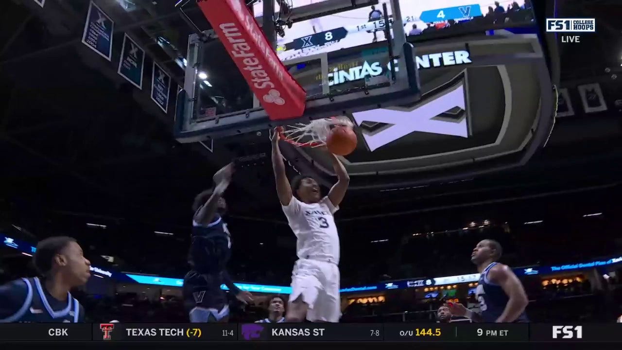 Xavier's Dailyn Swain throws down a TWO-HANDED SLAM to extend lead against Villanova