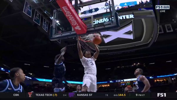 Xavier's Dailyn Swain throws down a TWO-HANDED SLAM to extend lead against Villanova