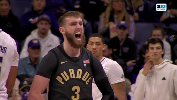 Purdue's Braden Smith drops off an AMAZING assist to Trey Kaufman-Renn for an easy layup vs. Washington