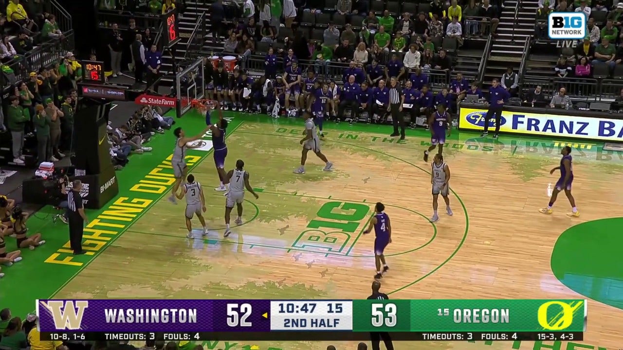 Great Osobor throws down TOUGH two-handed DUNK to give Washington a lead over Oregon