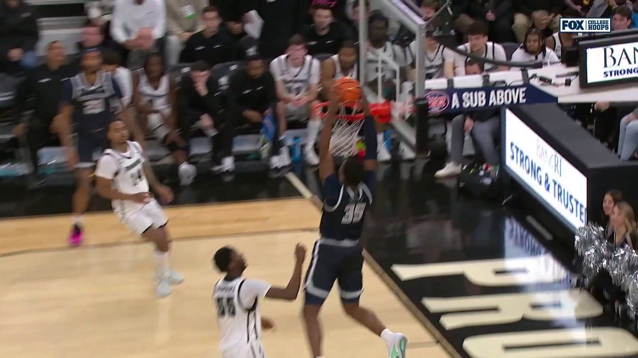 Georgetown's Thomas Sorber throws down alley-oop to extend lead against Providence