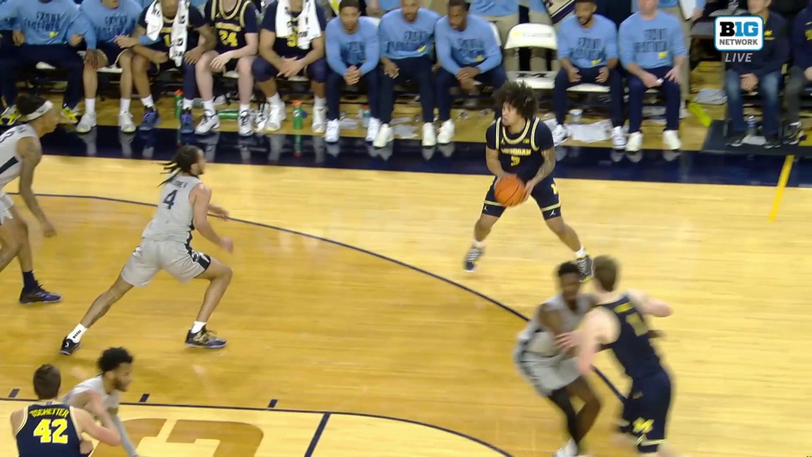 Tre Donaldson drains go-ahead stepback 3-pointer, helping Michigan defeat Penn State