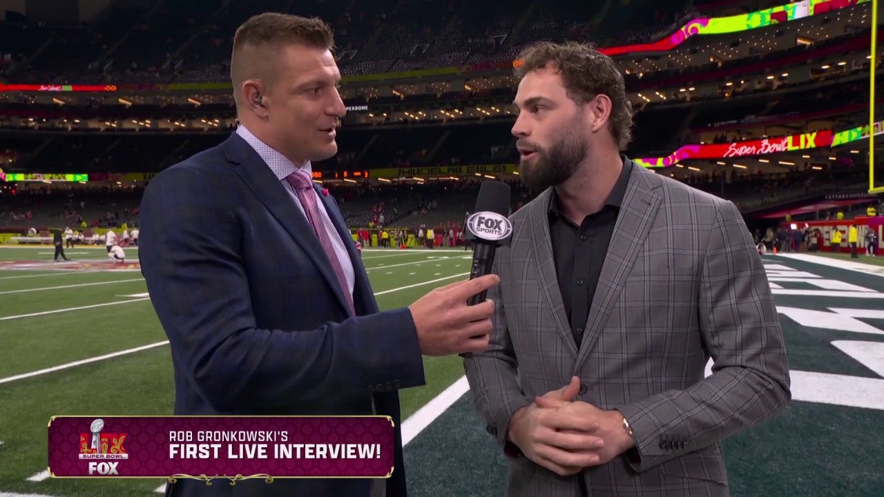 Rob Gronkowski talks to Eagles TE Dallas Goedert about his preparation for Super Bowl LVII against Chiefs