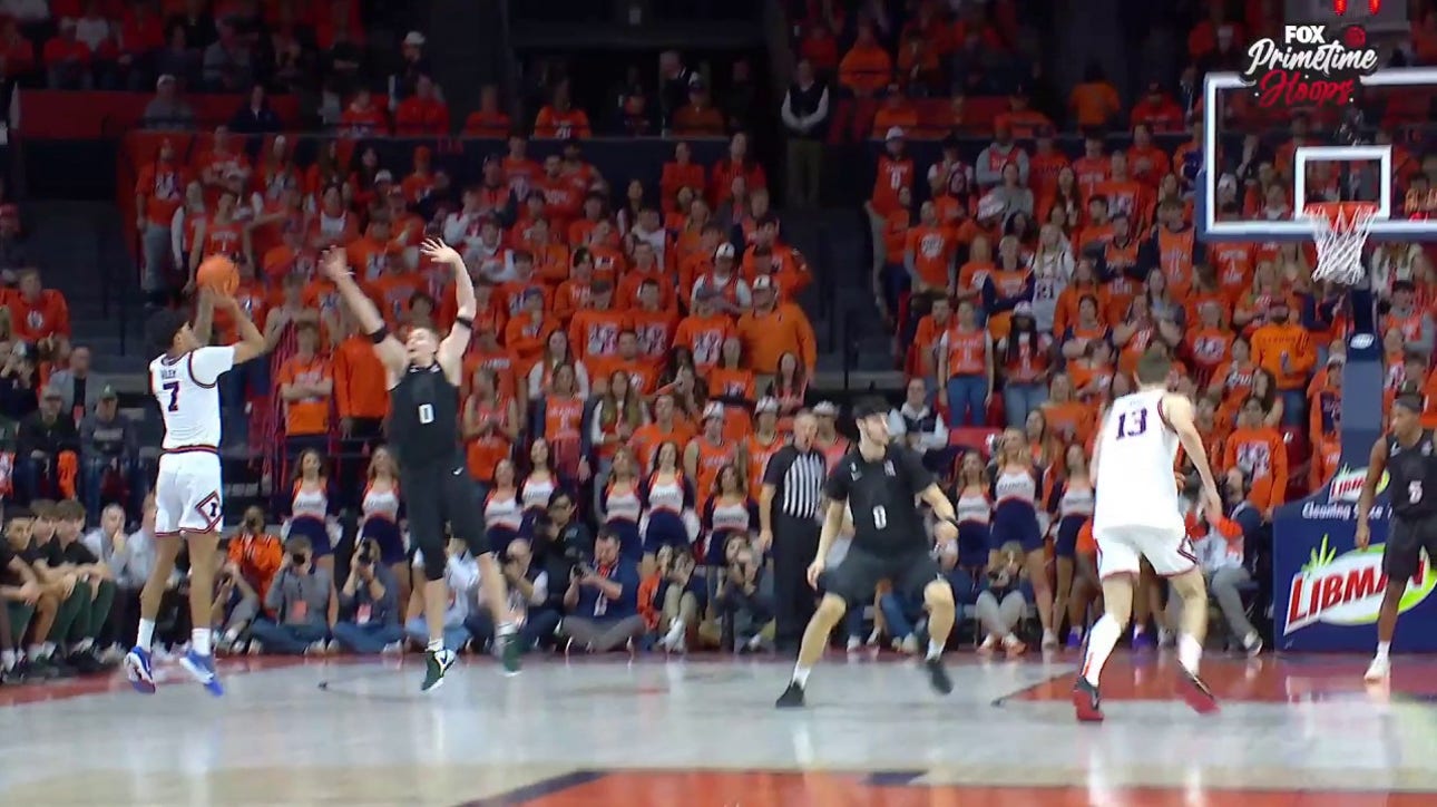 Illinois' Will Riley sinks deep 3-pointer to extend lead against MSU