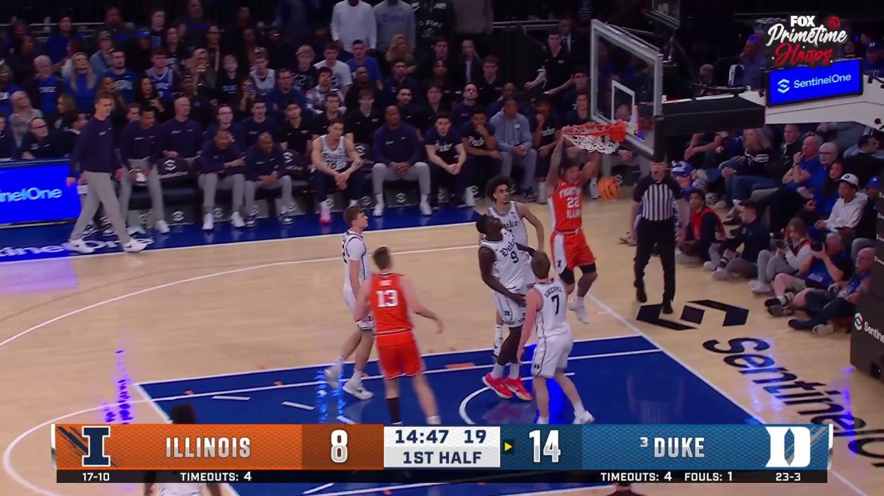 Illinois' Tre White throws down two-handed slam dunk against Duke