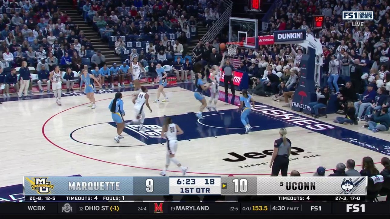 Paige Bueckers finishes tough scoop lay-up, extending UConn's lead over Marquette