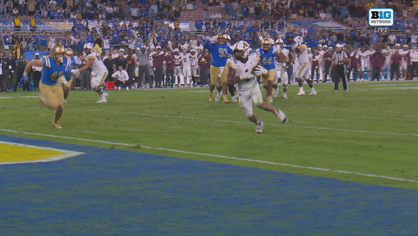 Max Brosmer connects with Darius Taylor on a 4-yard TD to seal Minnesota's victory over UCLA