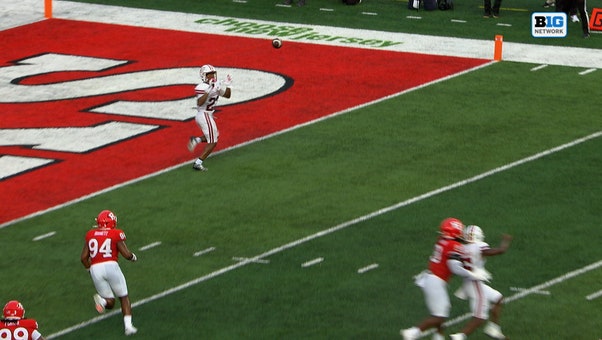 Elijah Faulkner catches second TD of game, helping UMass take lead over Rutgers