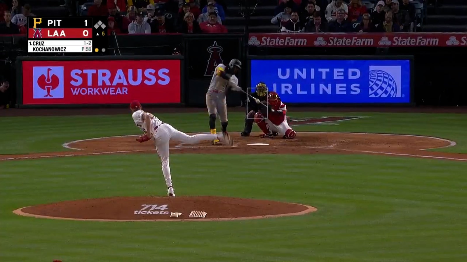 Oneil Cruz crushes a home run, extending the Pirates' lead over Angels 