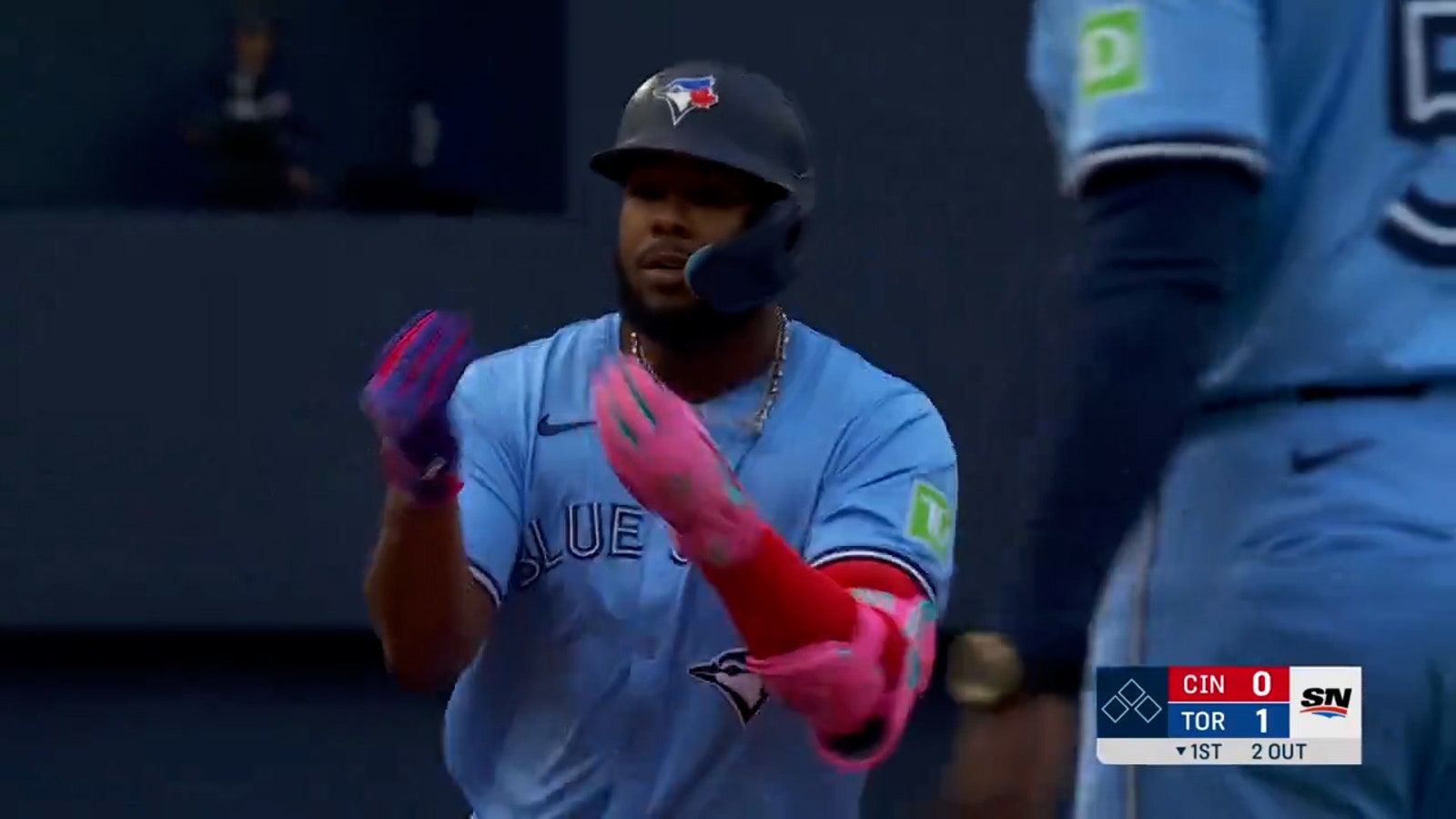 Vladimir Guerrero Jr. Cranks Seorang homer yang tidak keraguan untuk memberi Blue Jays keunggulan awal vs. The Reds