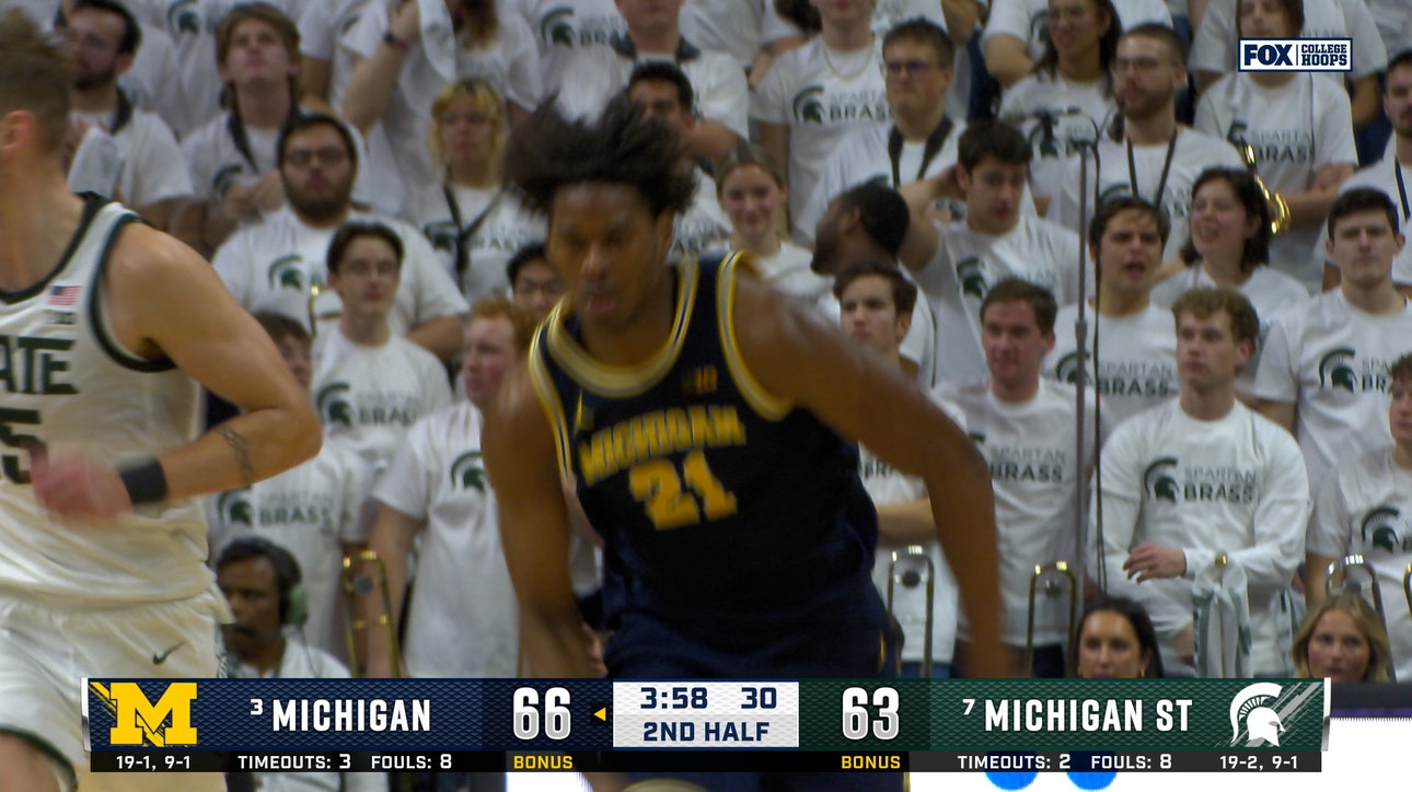 Morez Johnson Jr. throws down STRONG poster, extending Michigan's lead over Michigan State