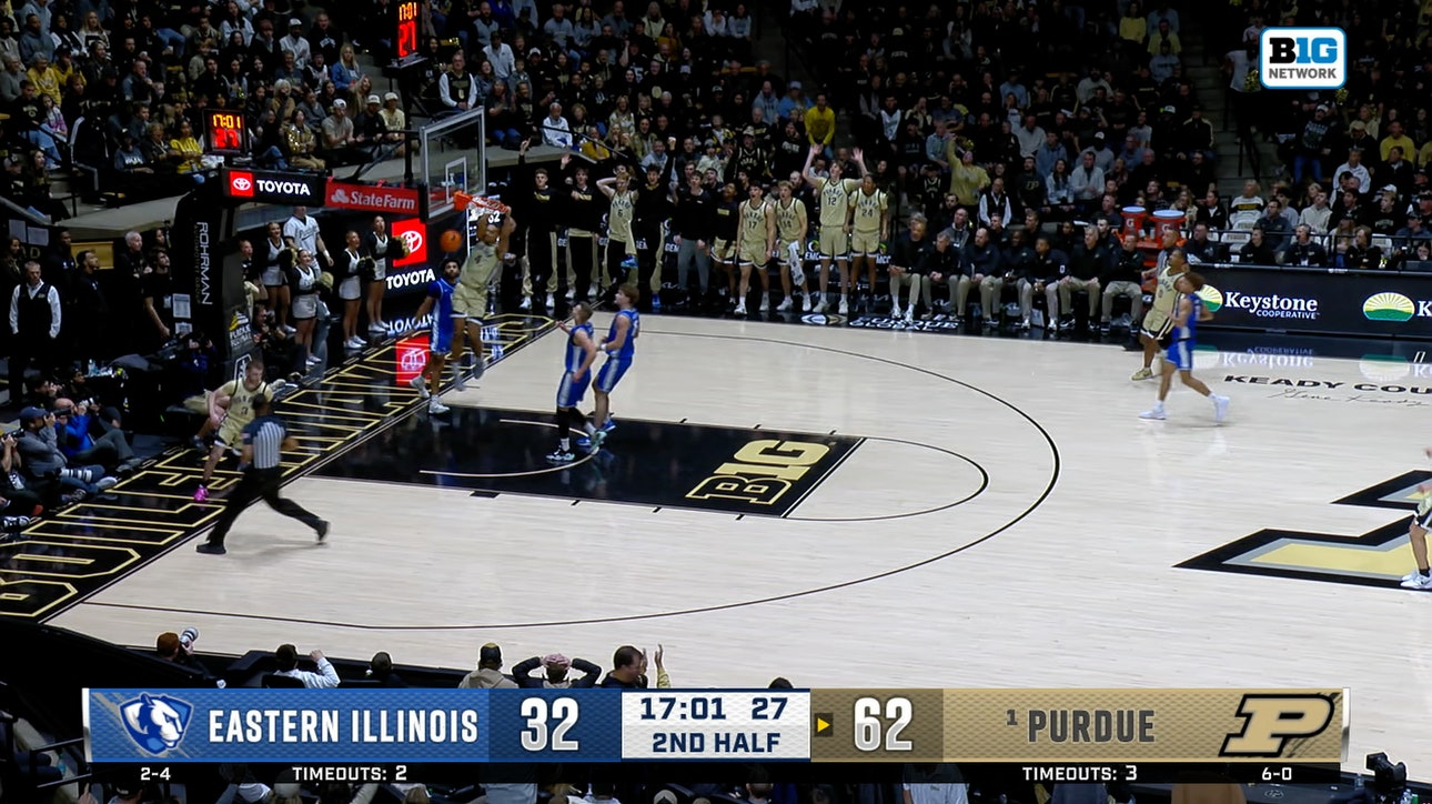 Braden Smith finds Trey Kaufman-Renn with TOUGH behind-the-back pass, extending Purdue's lead over Eastern Illinois
