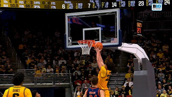 Iowa's Bennett Stirtz finds Isaia Howard and Alvaro Folgueiras for BACK-TO-BACK alley oops vs. Bucknell