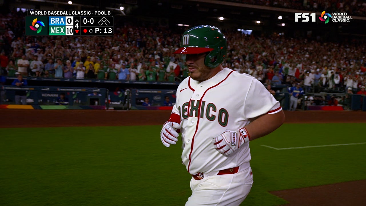 Mexico's Alejandro Kirk hits three-run homer, extending lead over Brazil