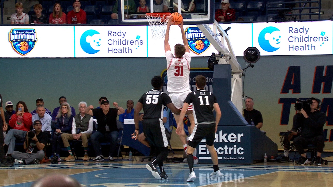 Wisconsin’s Nolan Winter throws down slam dunk, taking lead over Providence