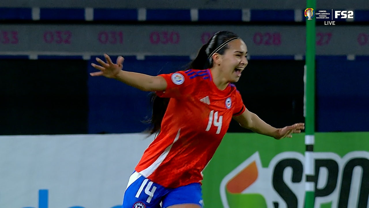  Vaitiare Pardo finds the back of the net, giving Chile early lead over Argentina
