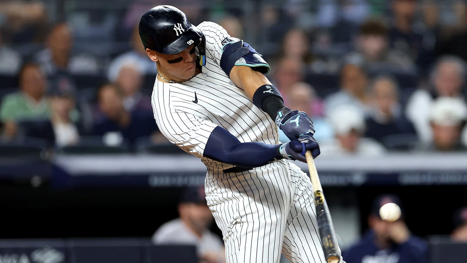 Aaron Judge hits a GRAND SLAM vs. Red Sox to give Yankees a 5-4 lead