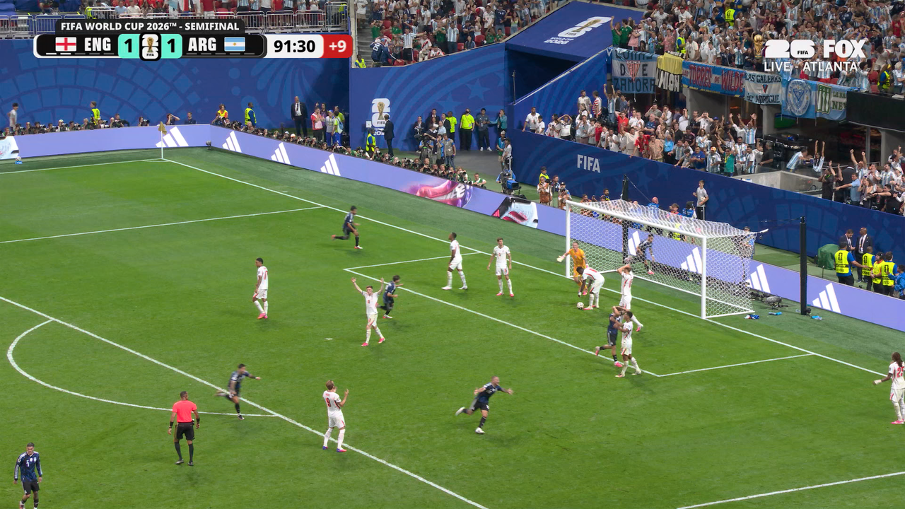 Lautaro Martínez nets go-ahead goal in stoppage time against England | 2026 FIFA World Cup™ 
