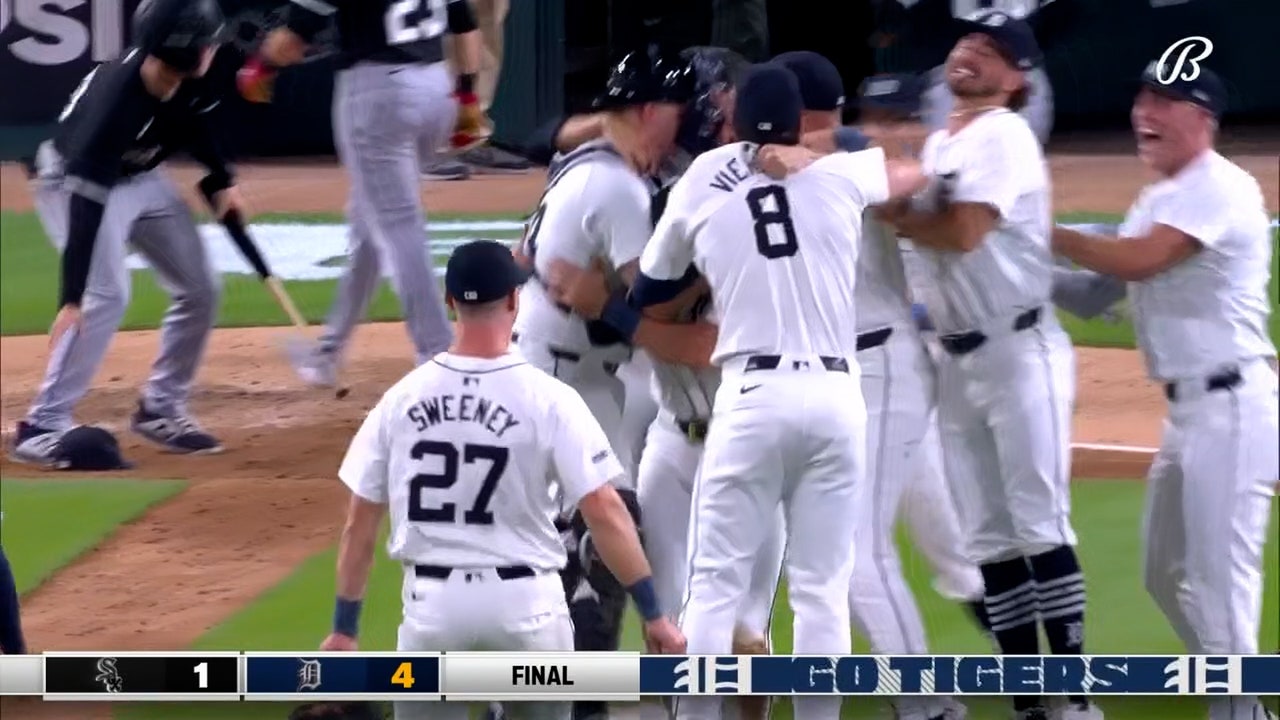 Jason Foley gets Andrew Vaughn to fly out, helping Tigers clinch a playoff berth as the Chicago White Sox lose a MLB record 121 games