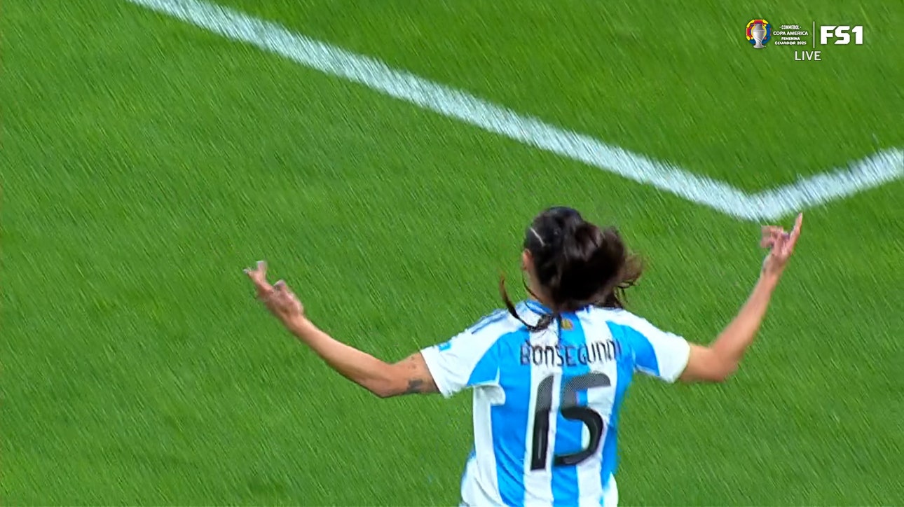 Florencia Bonsegundo finds the back of the net, extending Argentina's lead over Ecuador