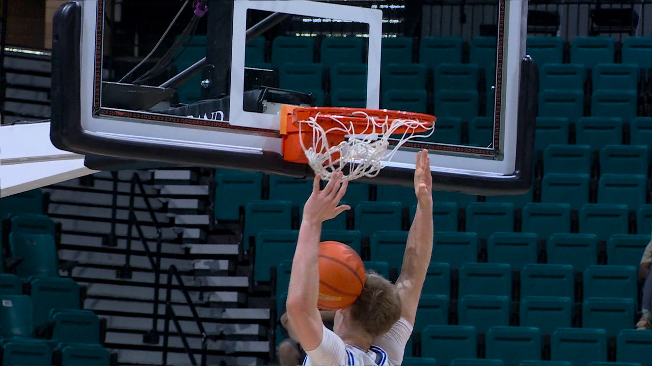 Fedor Žugić throws FULL COURT baseline pass to Josh Dix for slam dunk, sealing Creighton win over Rutgers