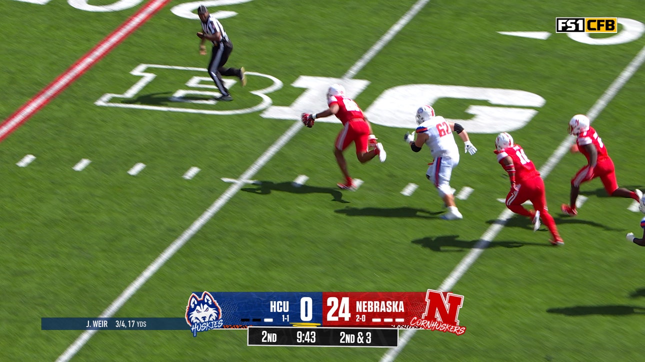 Williams Nwaneri recovers fumbles and takes it 31 yards for a TD, extending Nebraska's lead vs. Houston Christian