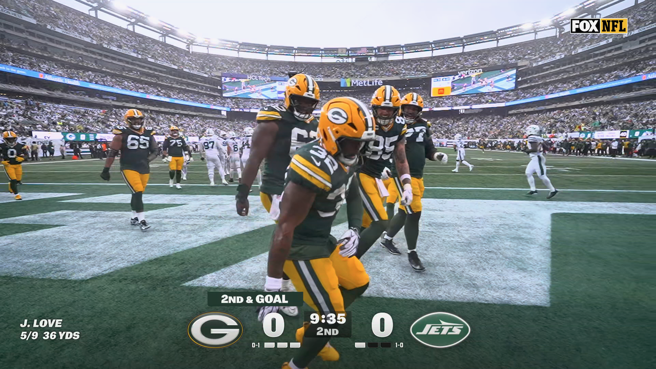 Packers' Jordan Love finds MarShawn Lloyd for six-yard TD, taking lead vs Jets | NFL Highlights