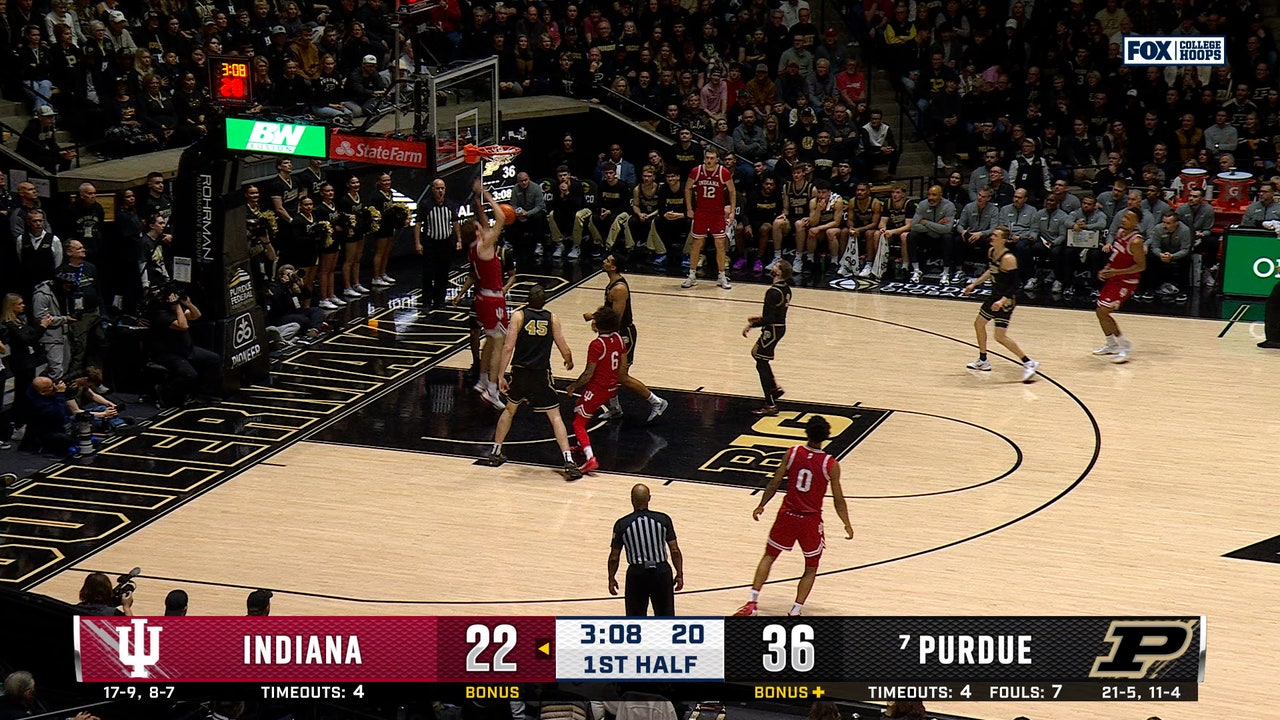 Indiana's Tayton Conerway finds Reed Bailey for baseline alley oop dunk vs. Purdue