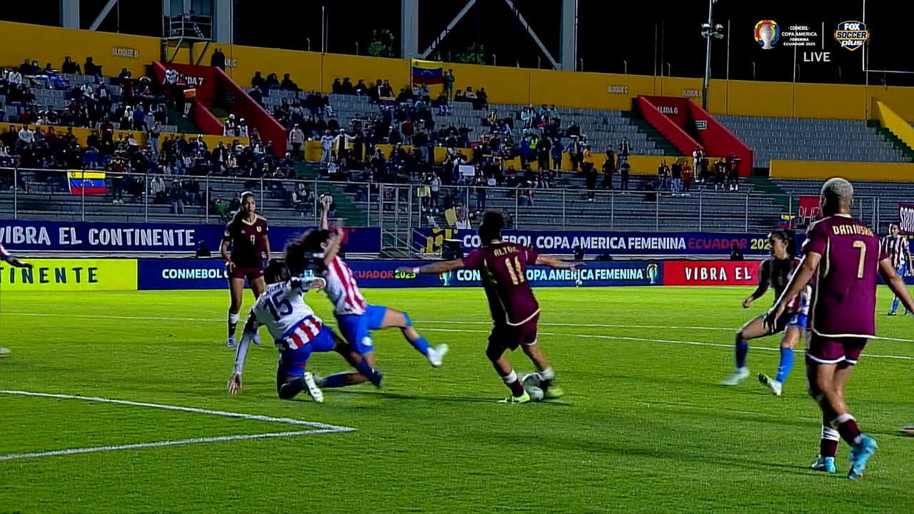 Oriana Altuve scores from inside the box, giving Venezuela lead over Paraguay